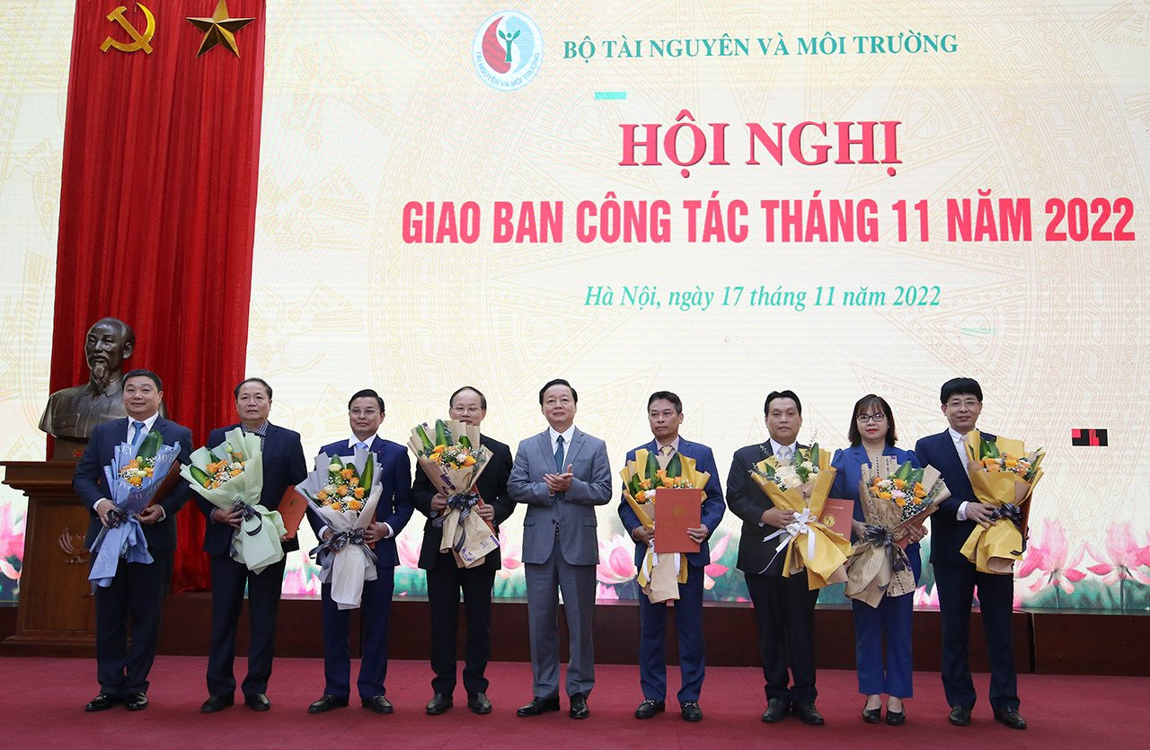 Bộ Tài nguyên - Môi trường điều động, bổ nhiệm hàng loạt lãnh đạo cục, vụ