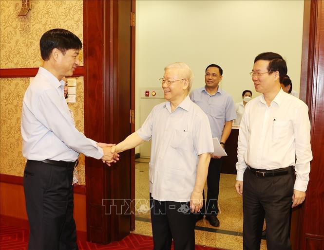 Những h&igrave;nh ảnh Tổng B&iacute; thư chủ tr&igrave; họp về ph&ograve;ng, chống tham nhũng, ti&ecirc;u cực - Ảnh 7.