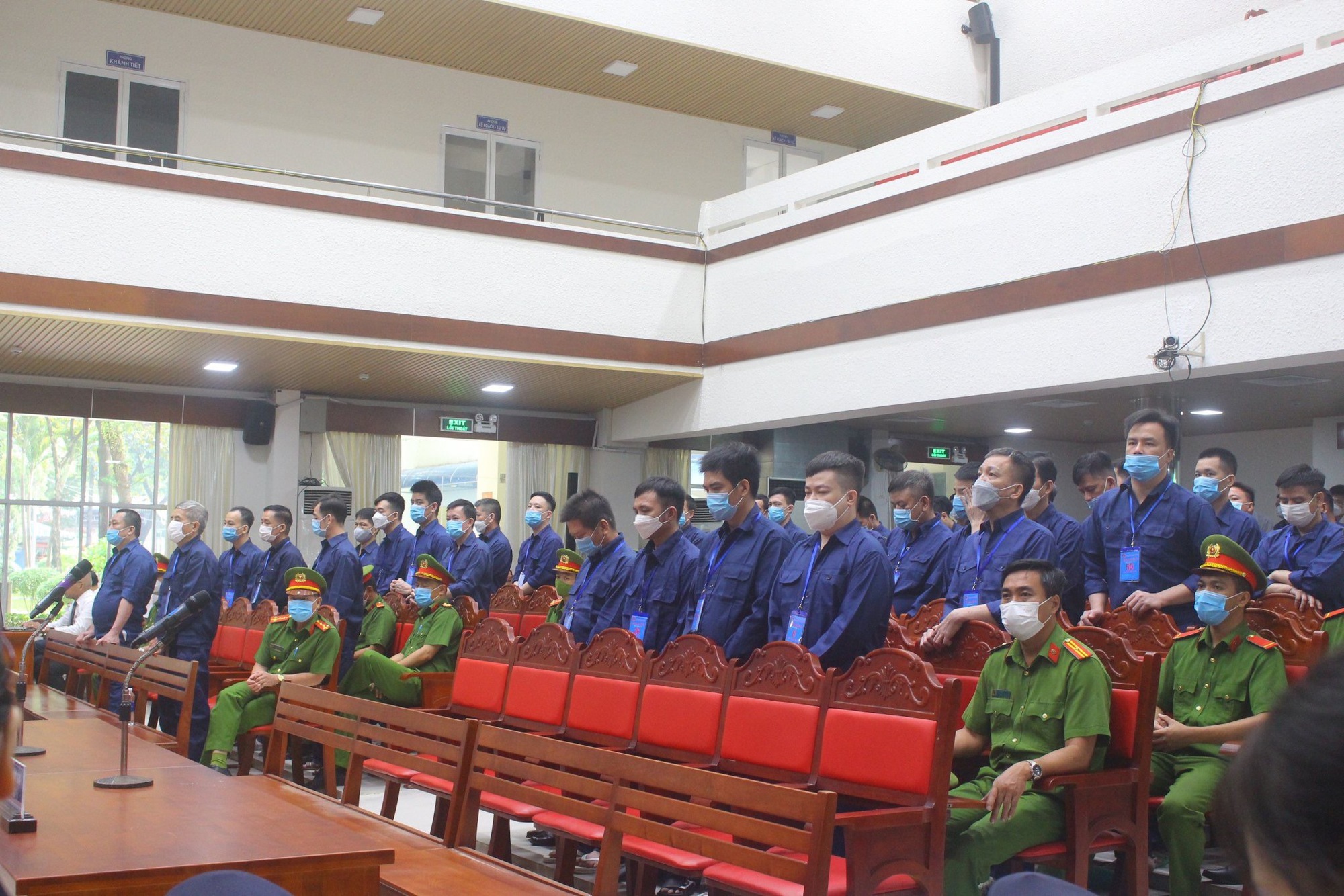Đề nghị mức án với 2 "ông trùm" buôn lậu 200 triệu lít xăng