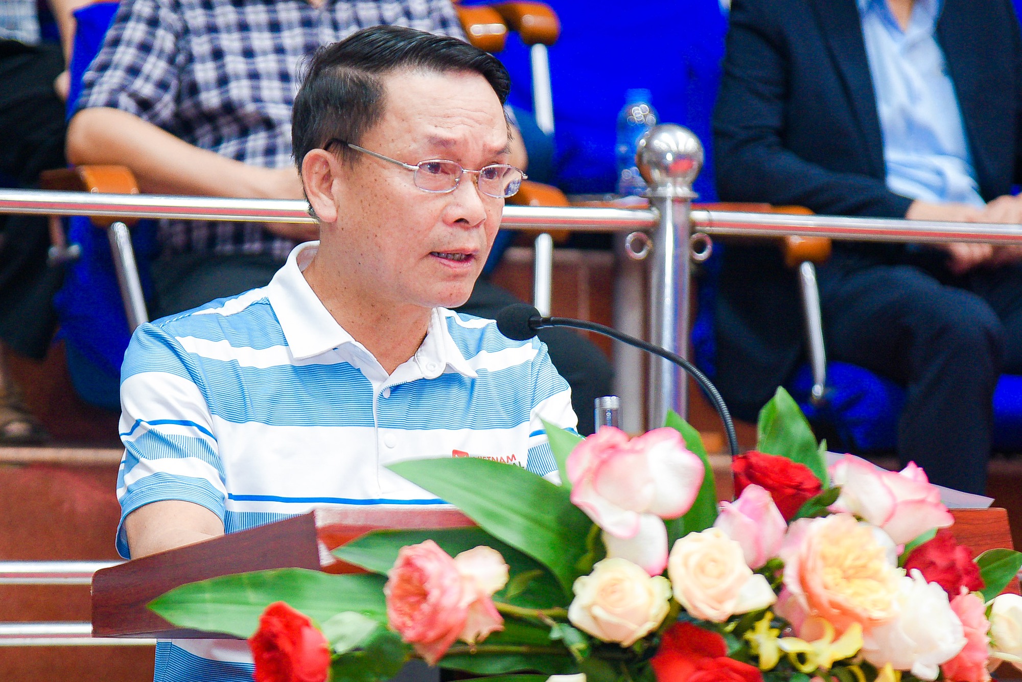 Khai mạc Giải B&oacute;ng b&agrave;n Hội Nh&agrave; b&aacute;o Việt Nam lần thứ XV - Ảnh 1.