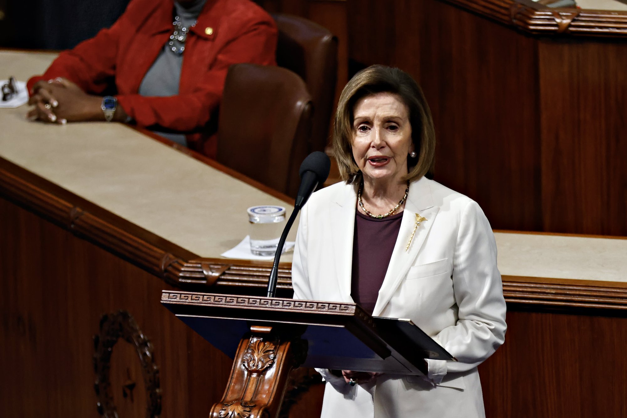 Quyết định quan trọng của "bà đầm thép" Nancy Pelosi