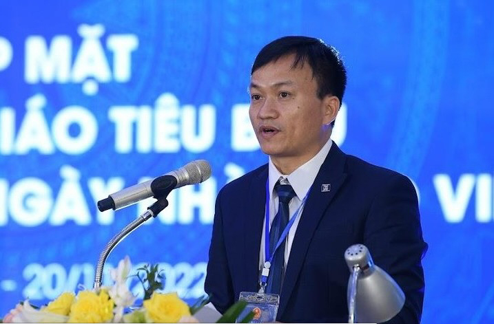 40 năm Ng&agrave;y Nh&agrave; gi&aacute;o Việt Nam: To&agrave;n t&acirc;m thắp l&ecirc;n t&igrave;nh y&ecirc;u tri thức - Ảnh 1.