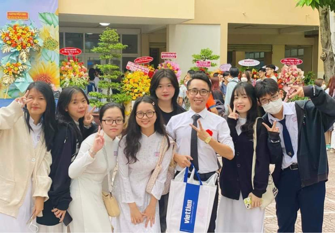 40 năm Ng&agrave;y Nh&agrave; gi&aacute;o Việt Nam: To&agrave;n t&acirc;m thắp l&ecirc;n t&igrave;nh y&ecirc;u tri thức - Ảnh 5.
