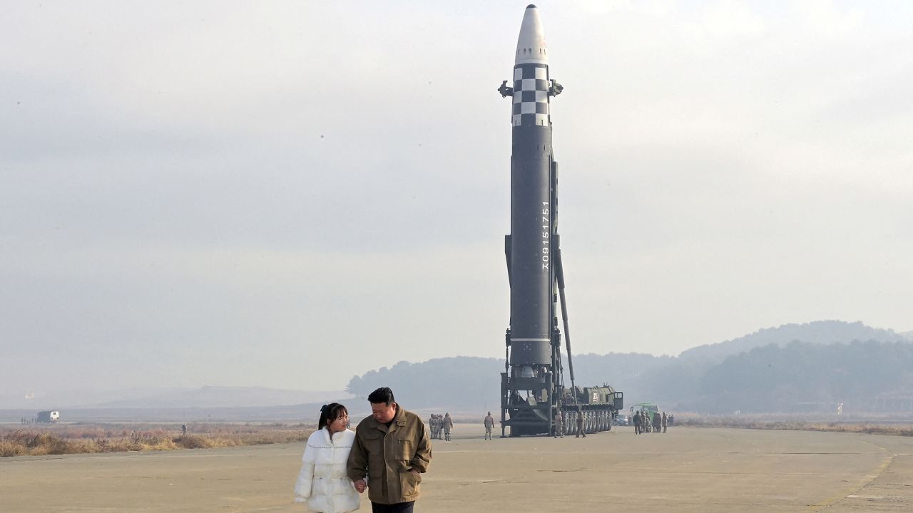 Chuyện chưa biết về con g&aacute;i &ocirc;ng Kim Jong-un - Ảnh 3.