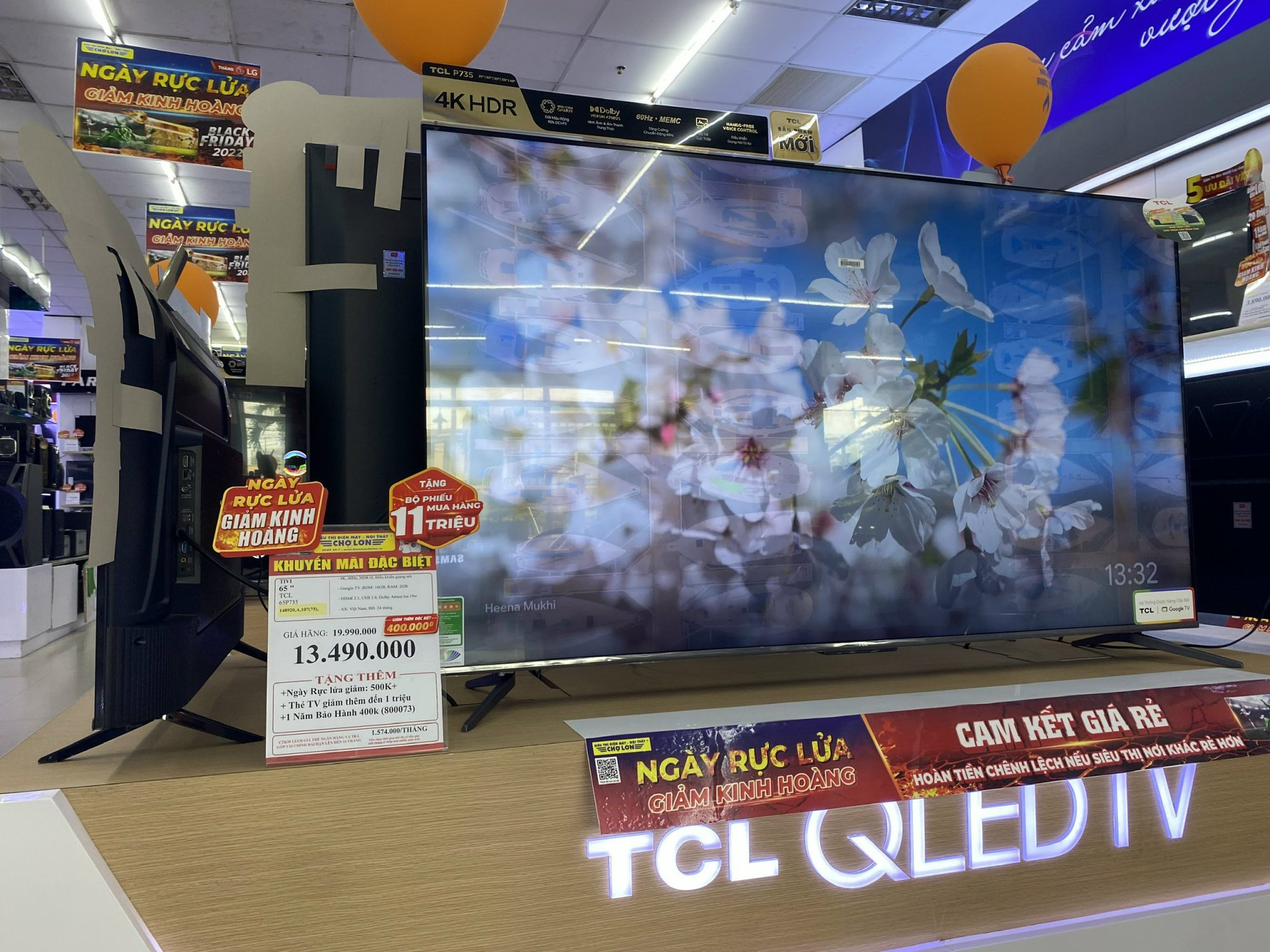 Đua nhau khuyến mãi tivi trước giờ khai mạc World Cup 2022 - Ảnh 2.