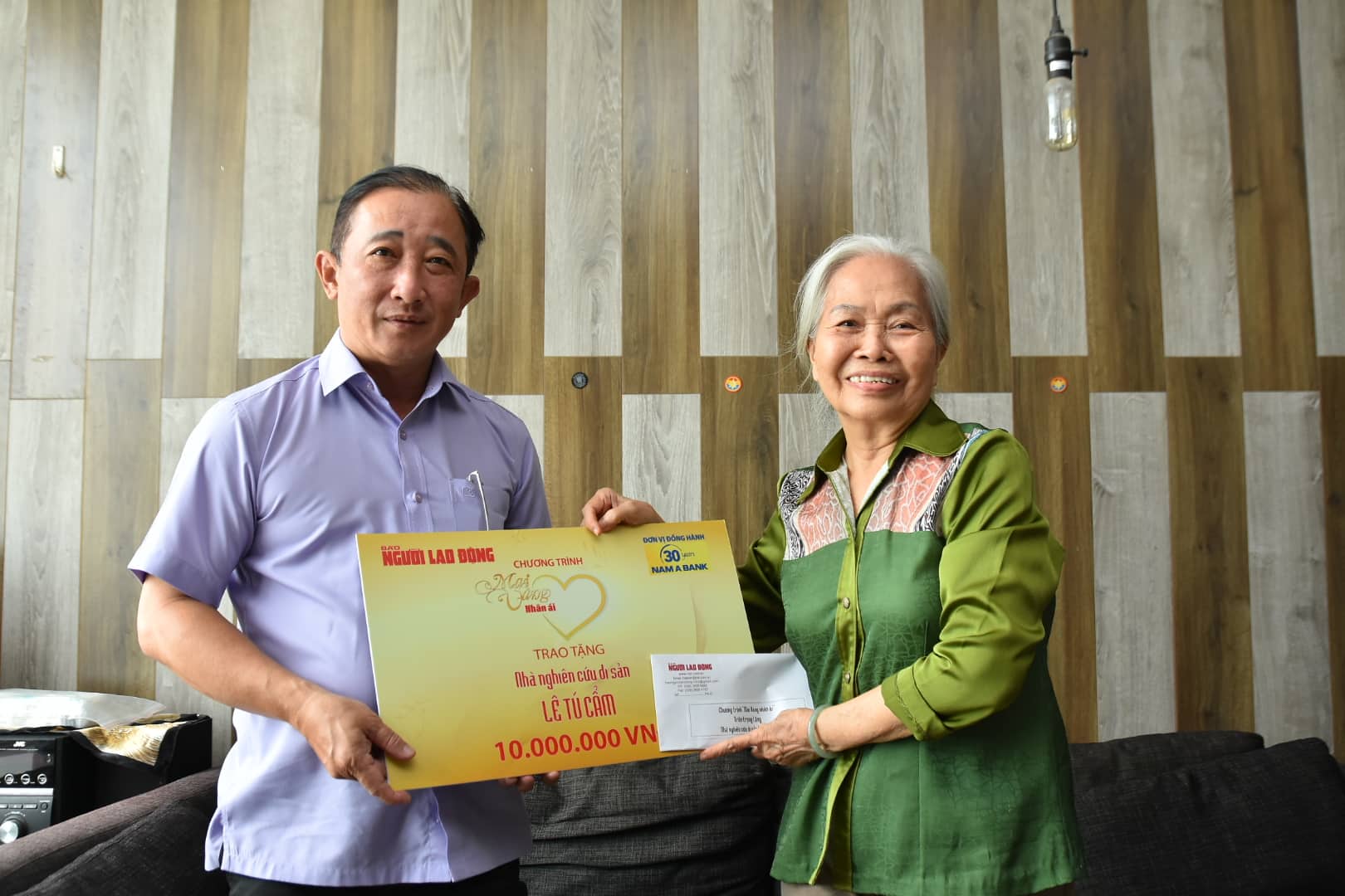 Mai V&agrave;ng nh&acirc;n &aacute;i thăm nh&agrave; gi&aacute;o &ndash; nghệ sĩ Mai Thanh Dung, nh&agrave; nghi&ecirc;n cứu di sản L&ecirc; T&uacute; Cẩm - Ảnh 3.
