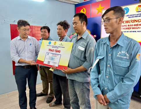 TP HCM: Quận 10 ra mắt Nghiệp đoàn Sửa xe gắn máy