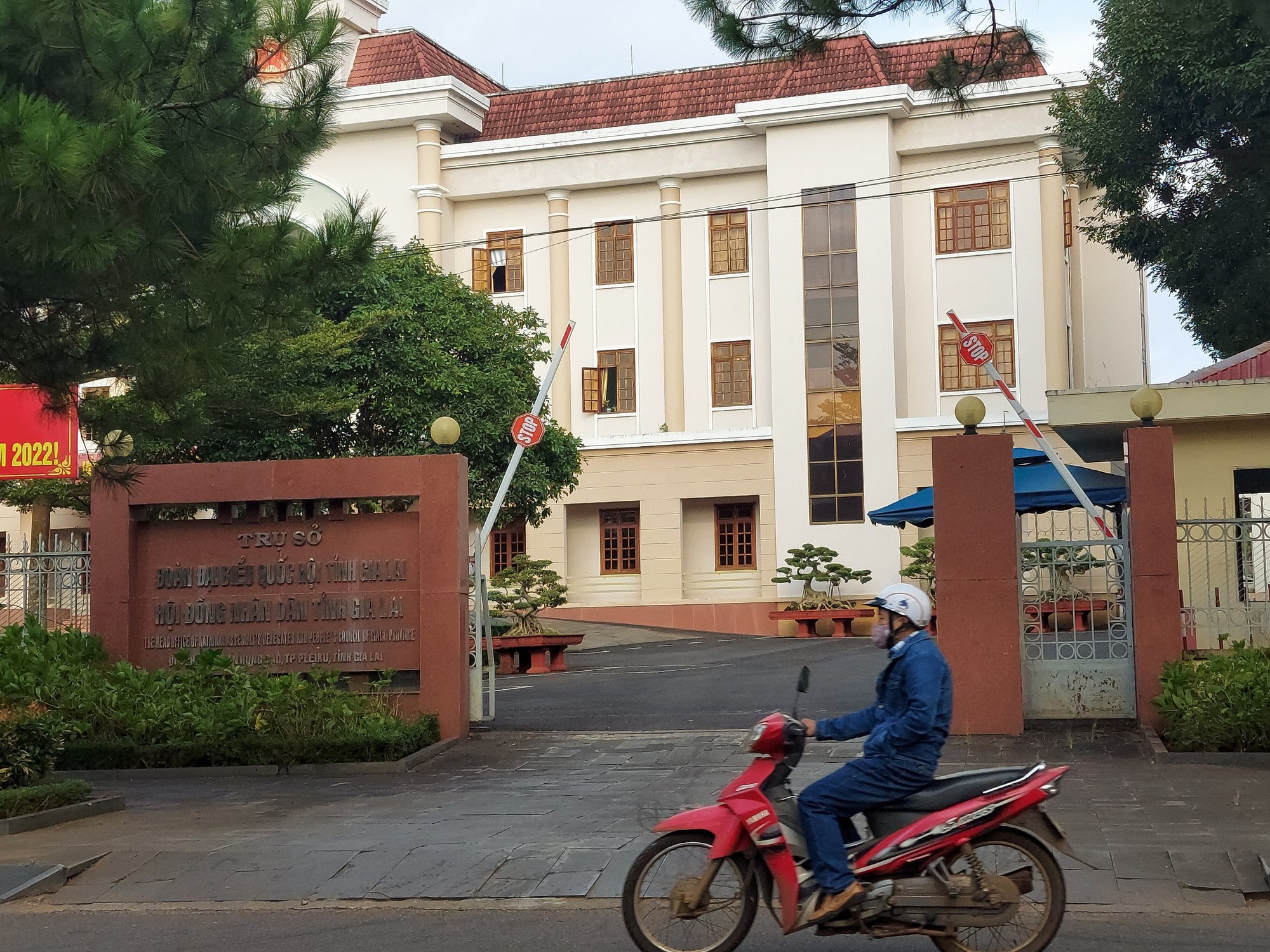 Xử sơ thẩm vụ án tại Văn phòng Đoàn ĐBQH và HĐND tỉnh Gia Lai