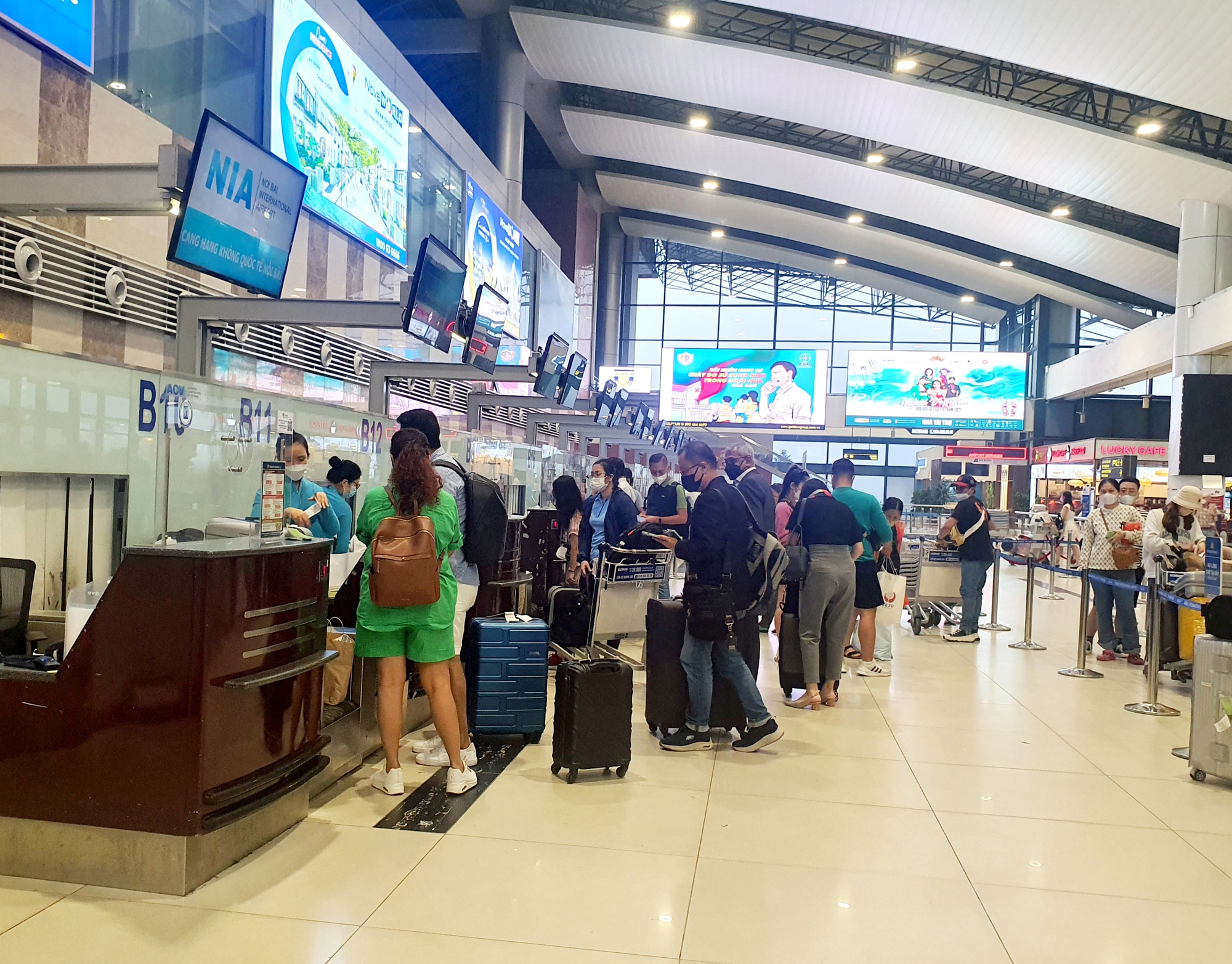 Hàng không "nóng" cao điểm Tết