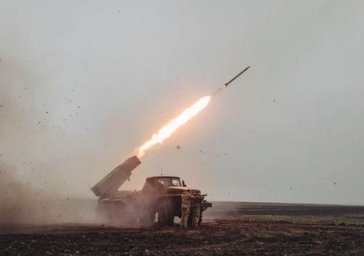 Ukraine tuy&ecirc;n bố sớm gi&agrave;nh lại Crimea, Nga - NATO tr&aacute;nh leo thang căng thẳng? - Ảnh 2.