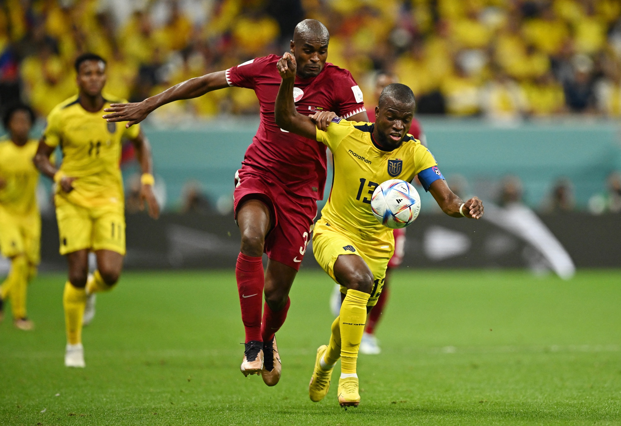 Cú đúp của Valencia hạ gục Qatar
