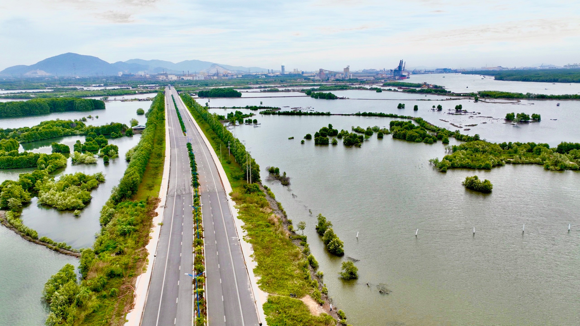 B&agrave; Rịa - Vũng T&agrave;u chạy đua kết nối giao th&ocirc;ng - Ảnh 1.