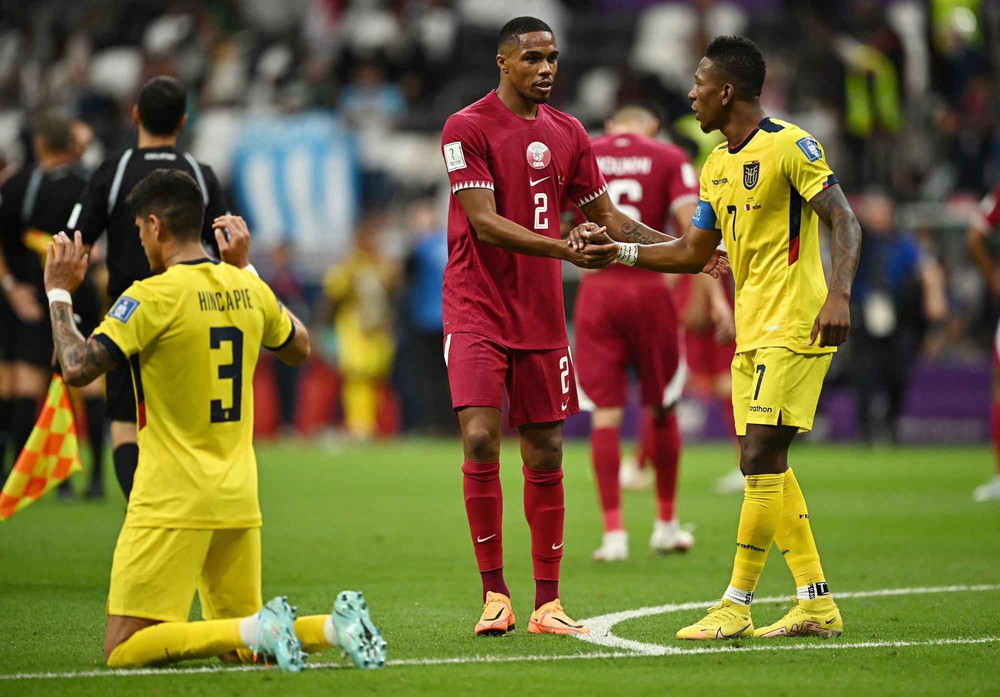 Qatar - Ecuador: Thi đấu bế tắc, chủ nhà nhận thất bại 0-2 trận khai mạc