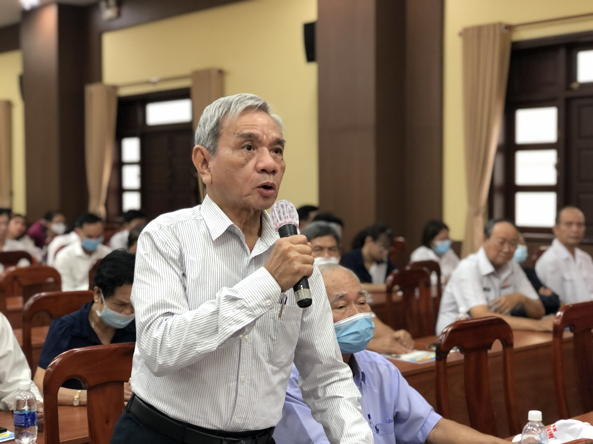 Cử tri băn khoăn tình trạng sống tại chung cư như sống ở "ốc đảo"