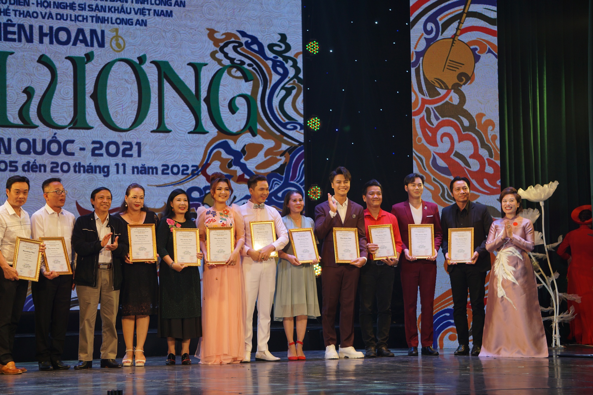 139 huy chương được trao tại Li&ecirc;n hoan S&acirc;n khấu cải lương to&agrave;n quốc - Ảnh 3.