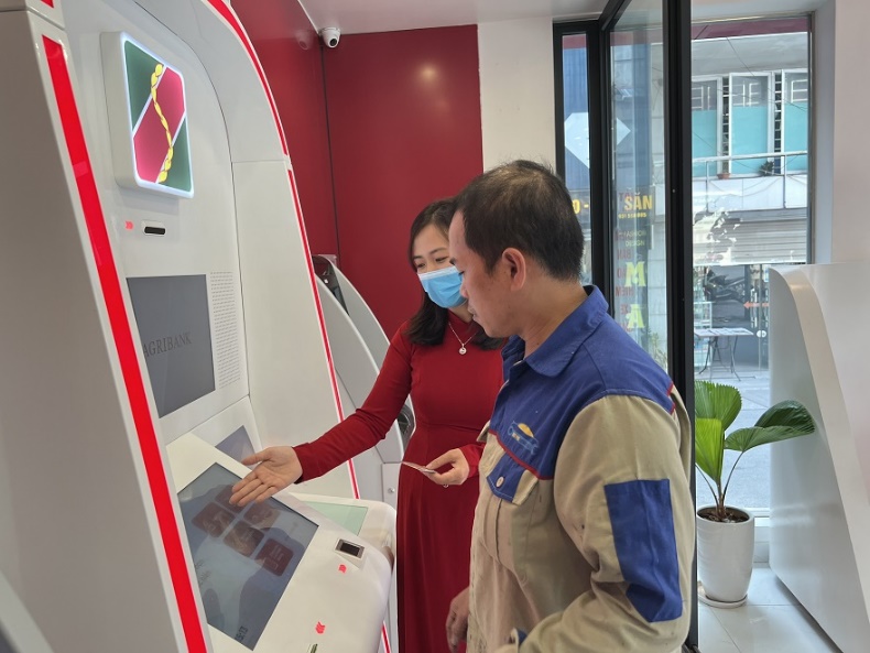 Ng&acirc;n h&agrave;ng số Agribank tiến tới &ldquo;phủ s&oacute;ng&rdquo; địa b&agrave;n cả nước - Ảnh 2.
