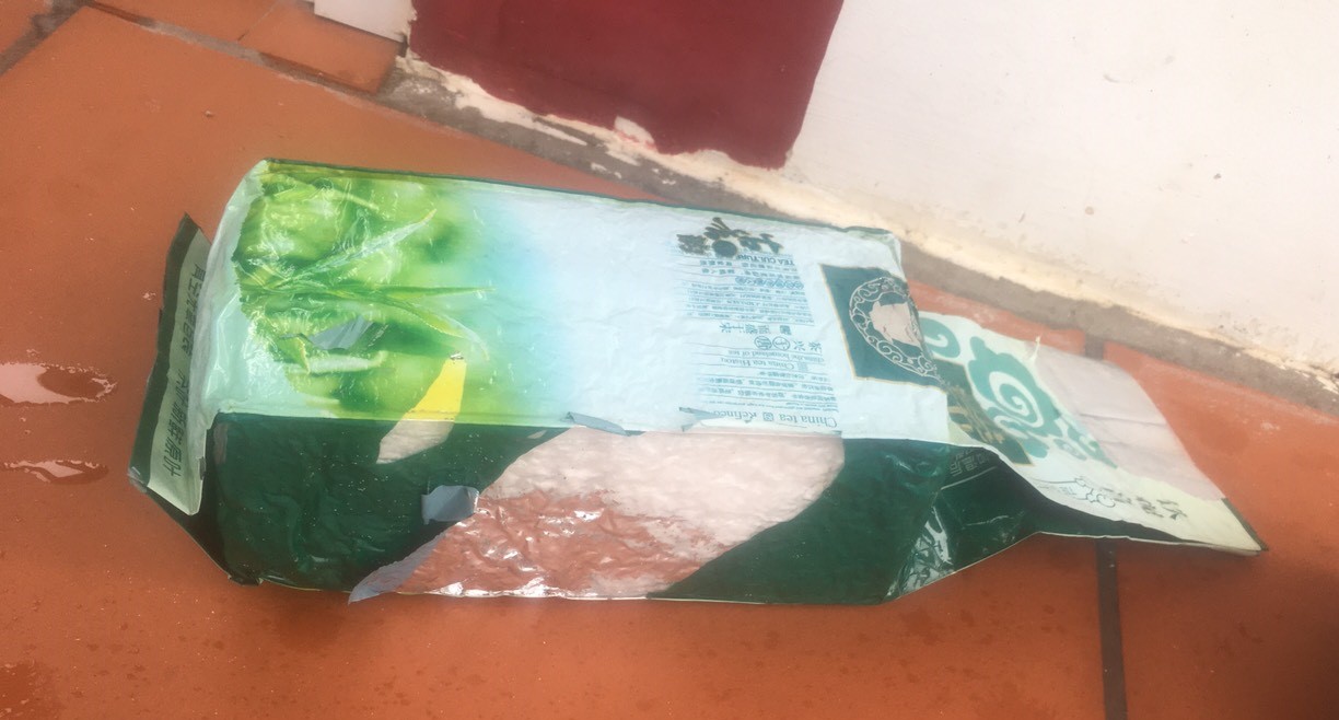 Phát hiện 2 gói nilon nghi chứa ma túy dạt vào biển Đà Nẵng - Ảnh 3.