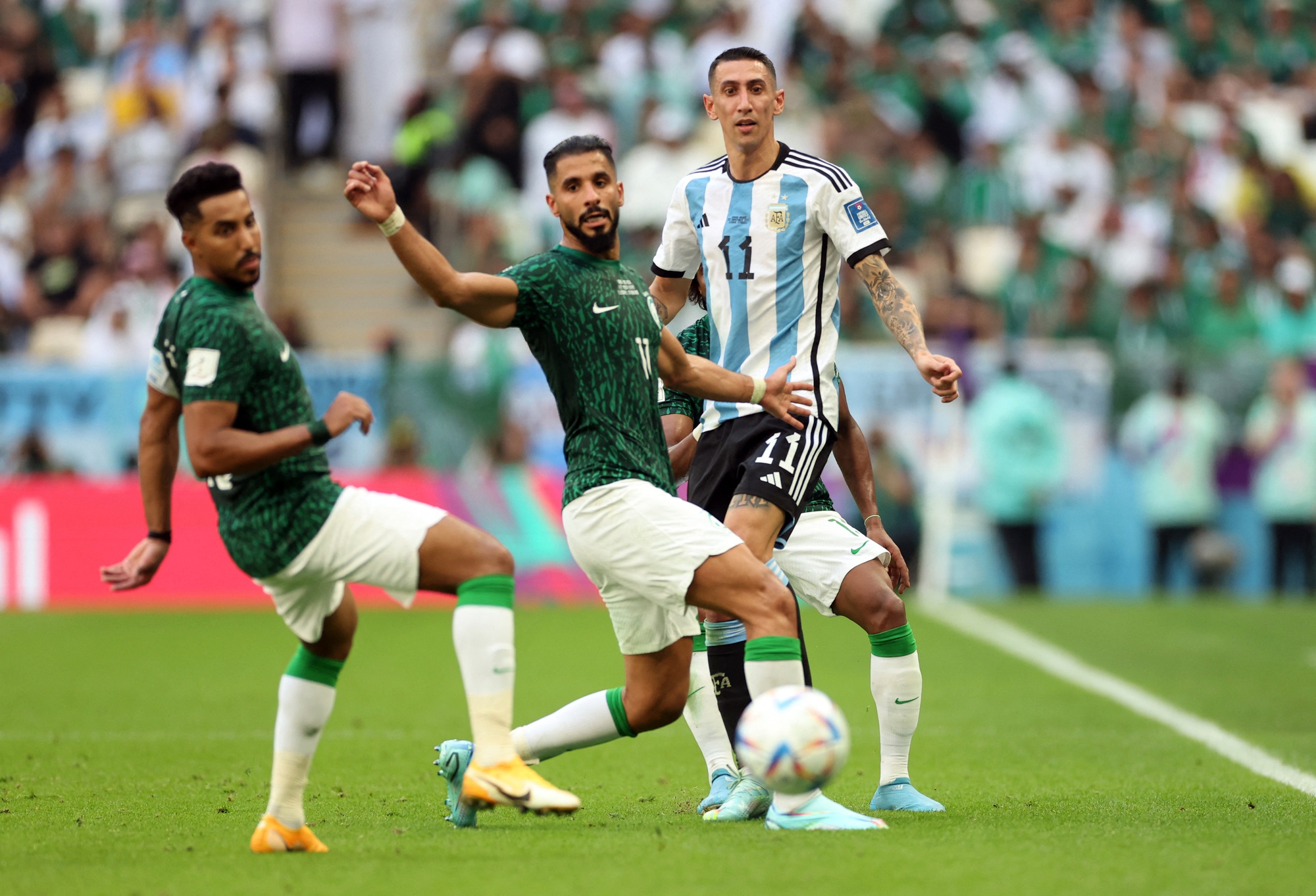 HLV đội b&oacute;ng quật ng&atilde; Messi v&agrave; Argentina từng l&agrave;m việc ở V-League - Ảnh 2.