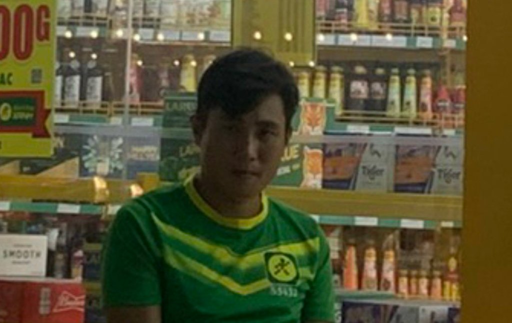 Bắt kẻ cướp cửa hàng Bách Hóa Xanh ở TP HCM - Ảnh 2.