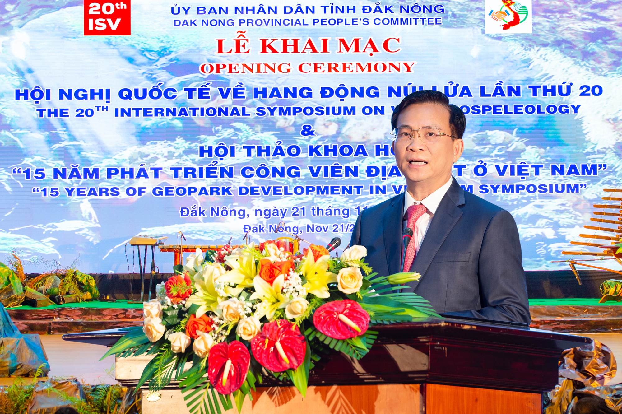 Hội nghị ISV20, quảng b&aacute; c&ocirc;ng vi&ecirc;n địa chất Việt Nam ra thế giới - Ảnh 2.