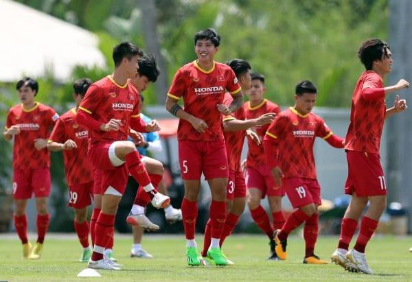 Không dễ trẻ hóa đội hình tuyển Việt Nam!