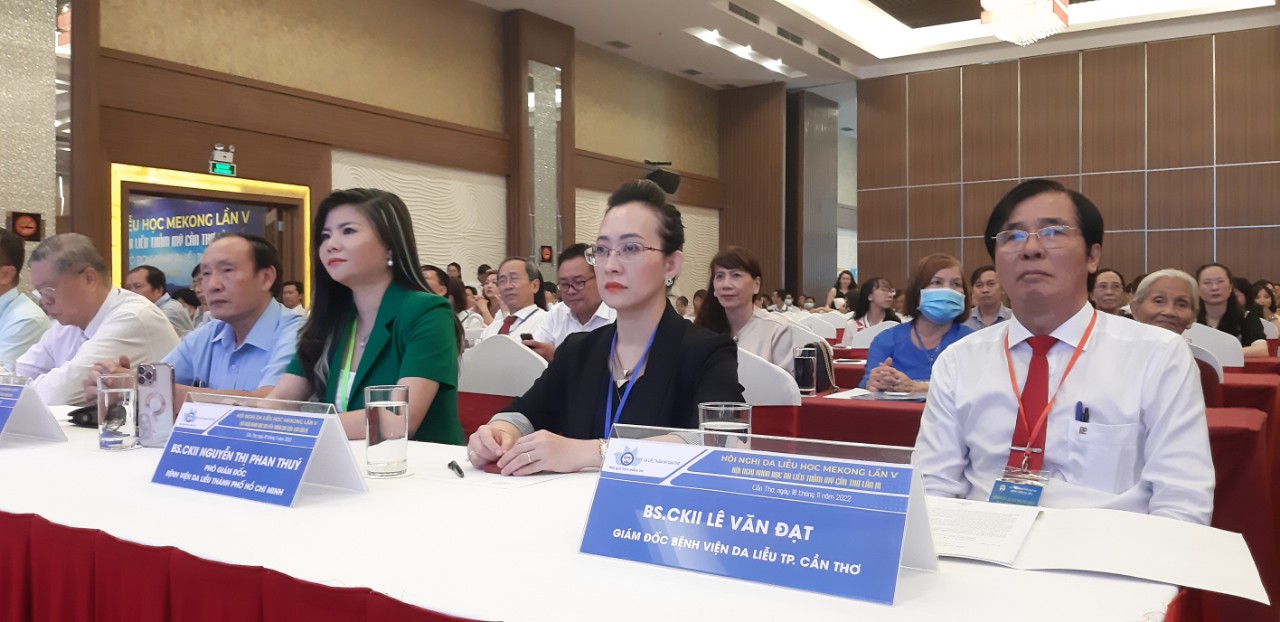 300 chuy&ecirc;n gia v&agrave; c&aacute;n bộ y tế chuy&ecirc;n khoa da liễu gặp gỡ tại Cần Thơ - Ảnh 1.