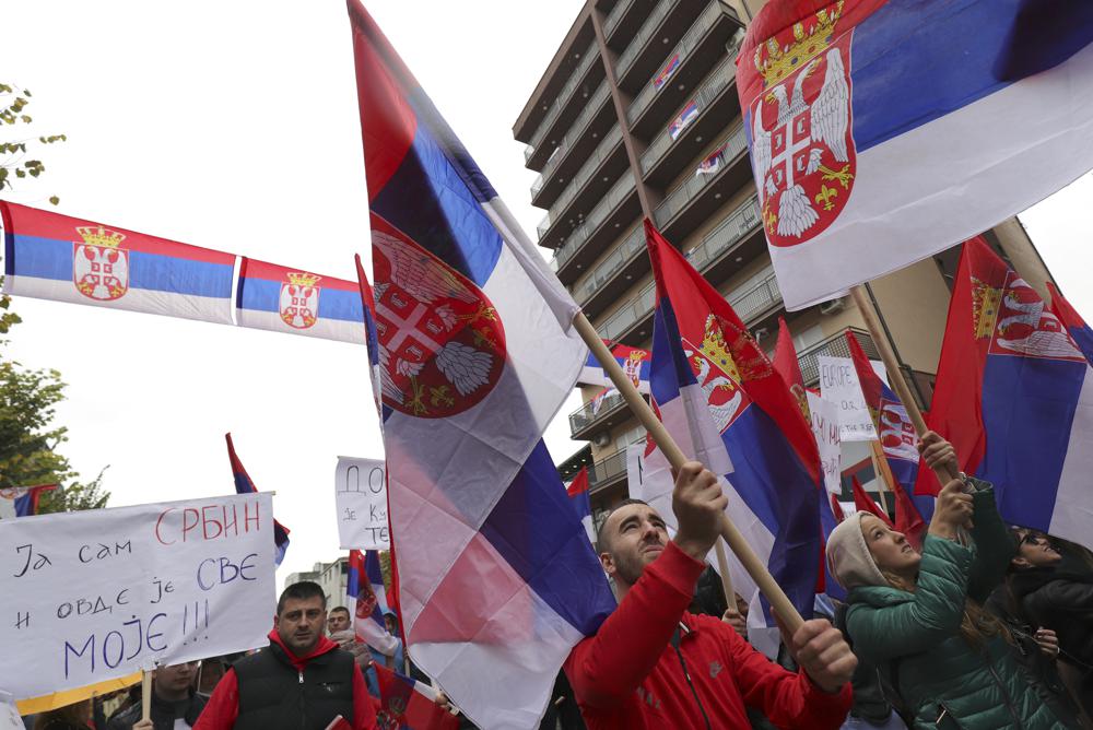 Chưa tháo được ngòi nổ Kosovo - Serbia, EU cảnh báo thẳng thừng