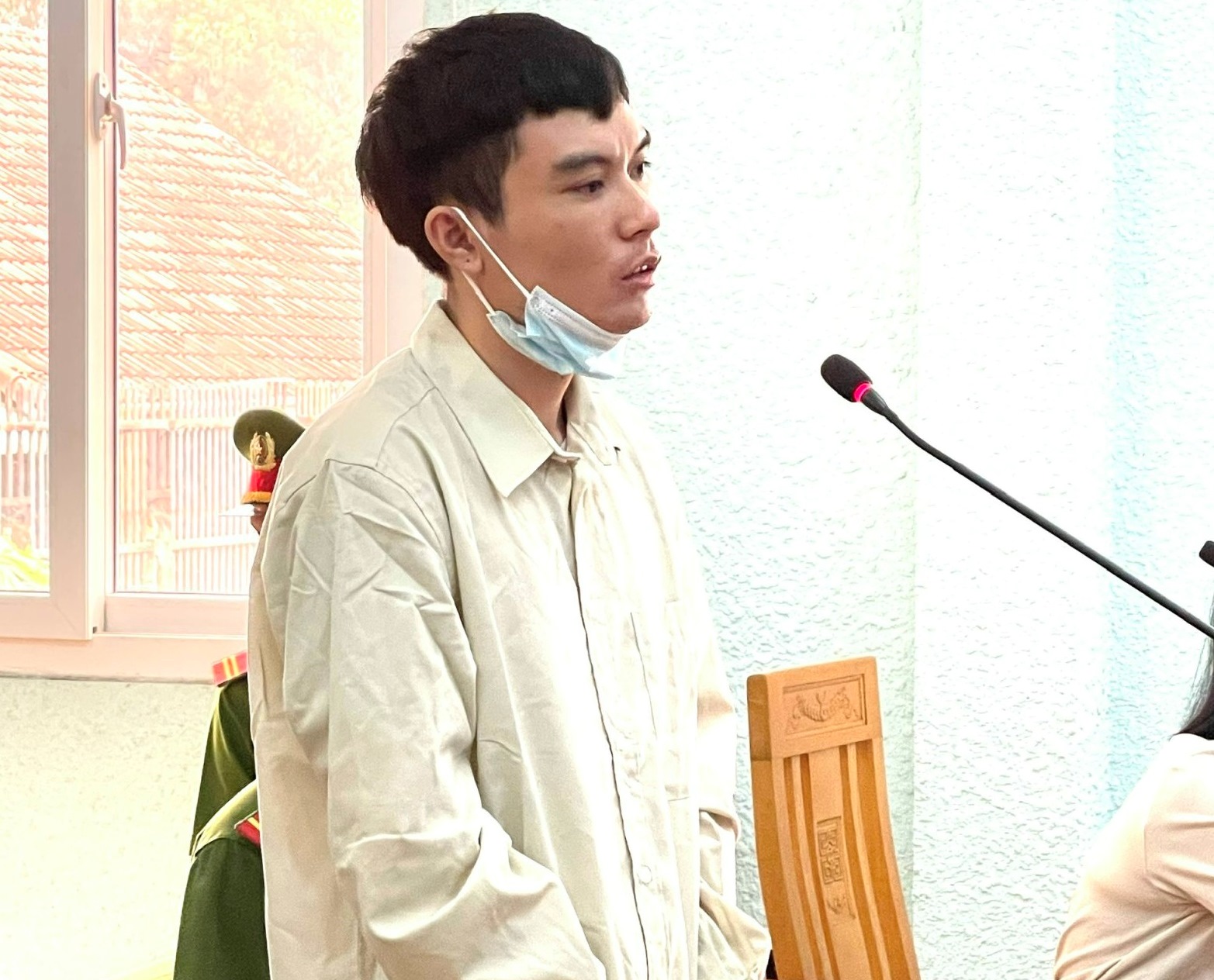 Bị bắt quả tang khi nhận ma túy trong thùng carton gửi qua đường bưu điện - Ảnh 1.