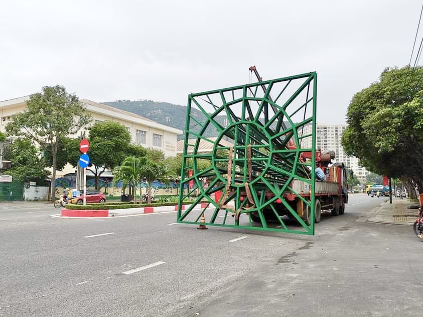 Vũng T&agrave;u th&aacute;o dỡ 23 trụ hoa sau khi người d&acirc;n ch&ecirc; mất thẩm mỹ - Ảnh 4.