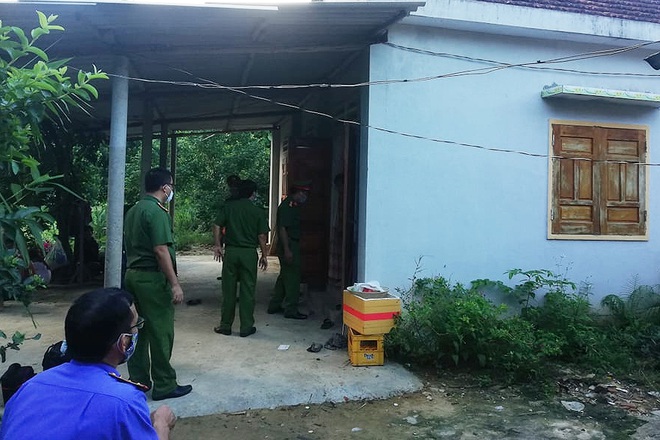 Hai vợ chồng tử vong bất thường trong căn nhà khóa kín