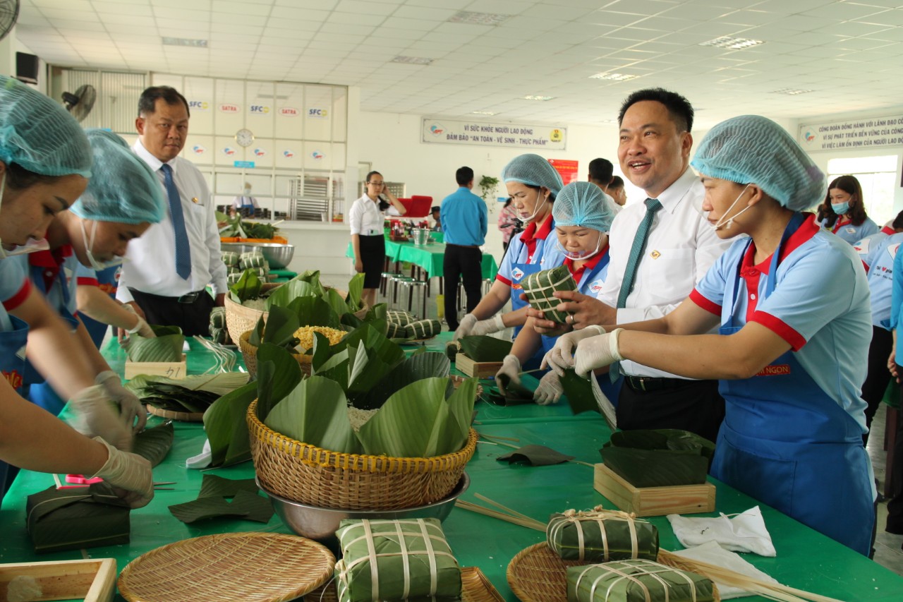140 tỉ đồng chăm lo Tết Quý Mão 2023 cho đoàn viên-lao động - Ảnh 2.