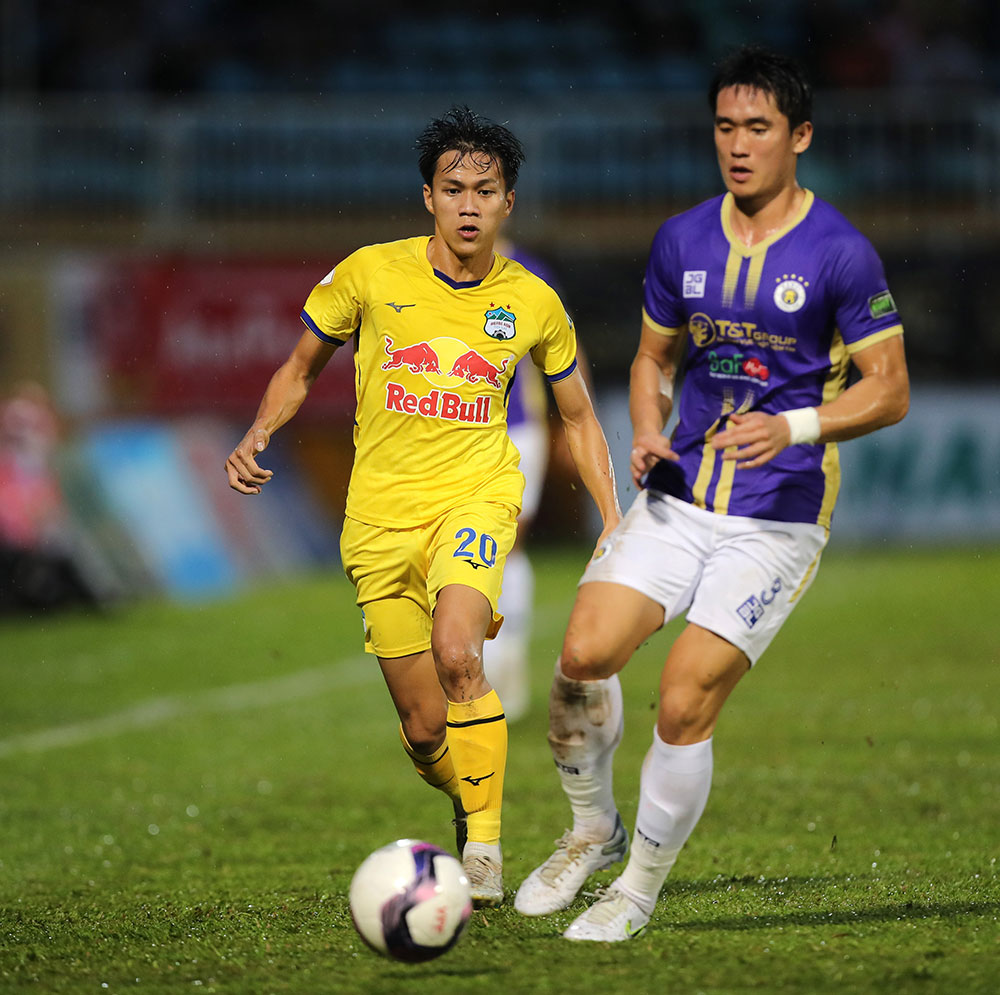 Hấp dẫn m&agrave;n so t&agrave;i giữa H&agrave; Nội FC v&agrave; HAGL - Ảnh 4.