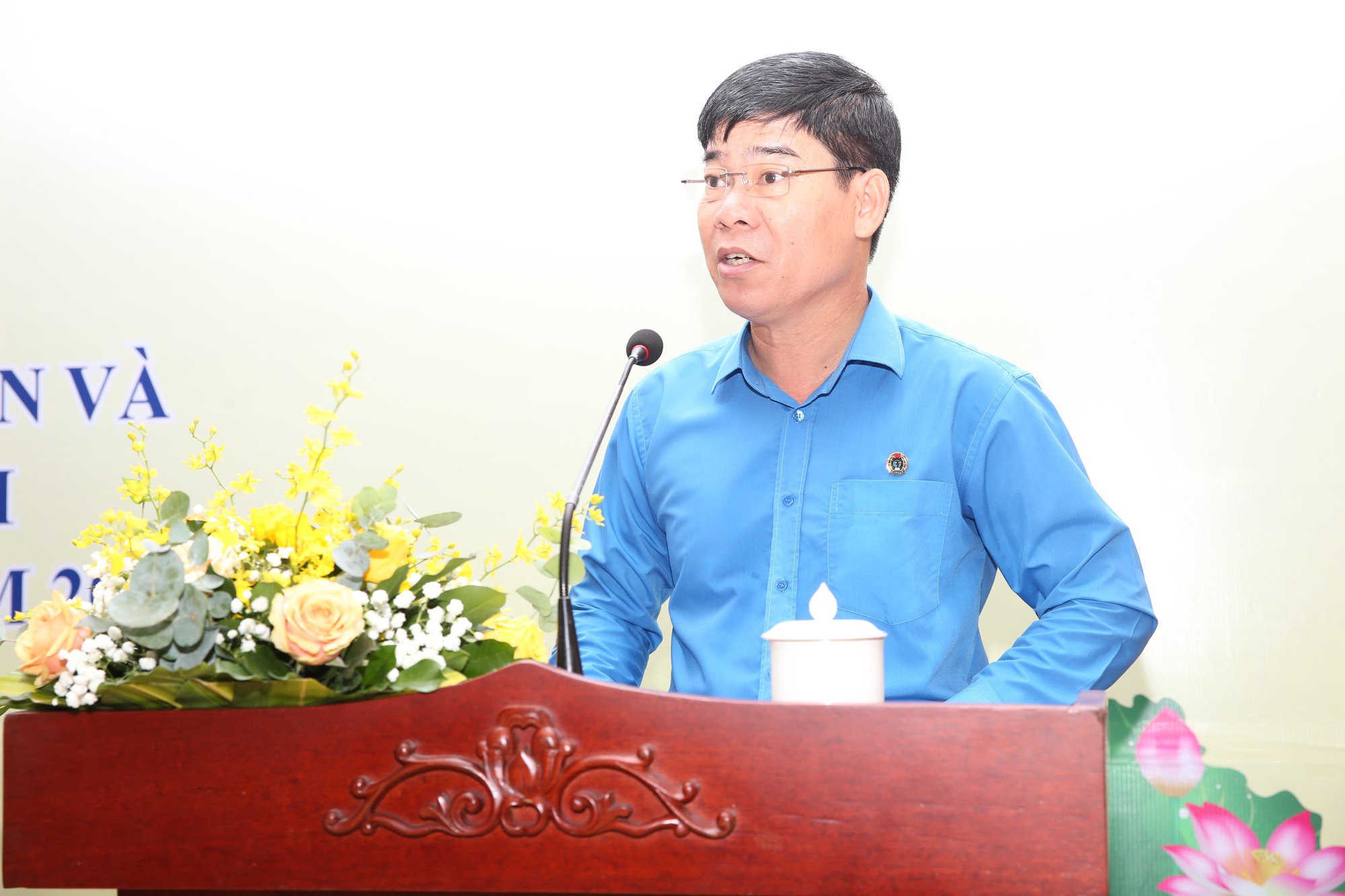 S&aacute;t c&aacute;nh, chia sẻ kh&oacute; khăn với doanh nghiệp v&agrave; người lao động - Ảnh 3.