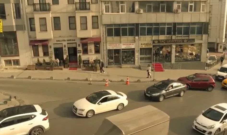 &ldquo;Cậu &uacute;t nh&agrave; t&agrave;i phiệt&rdquo; bị ch&ecirc; lọc mặt Song Joong-ki qu&aacute; đ&agrave;! - Ảnh 4.