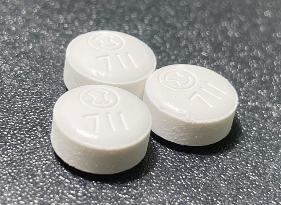 Nhật Bản cấp ph&eacute;p khẩn cấp cho thuốc Xocova điều trị COVID-19 - Ảnh 2.