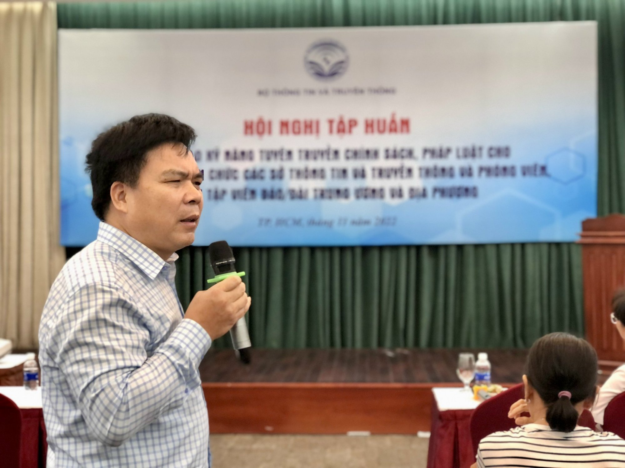 N&acirc;ng cao kỹ năng tuy&ecirc;n truyền về v&ugrave;ng đồng b&agrave;o d&acirc;n tộc, miền n&uacute;i - Ảnh 2.