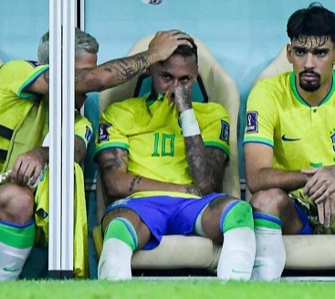 Neymar dính chấn thương, Selecao thót tim nguyện cầu - Ảnh 8.