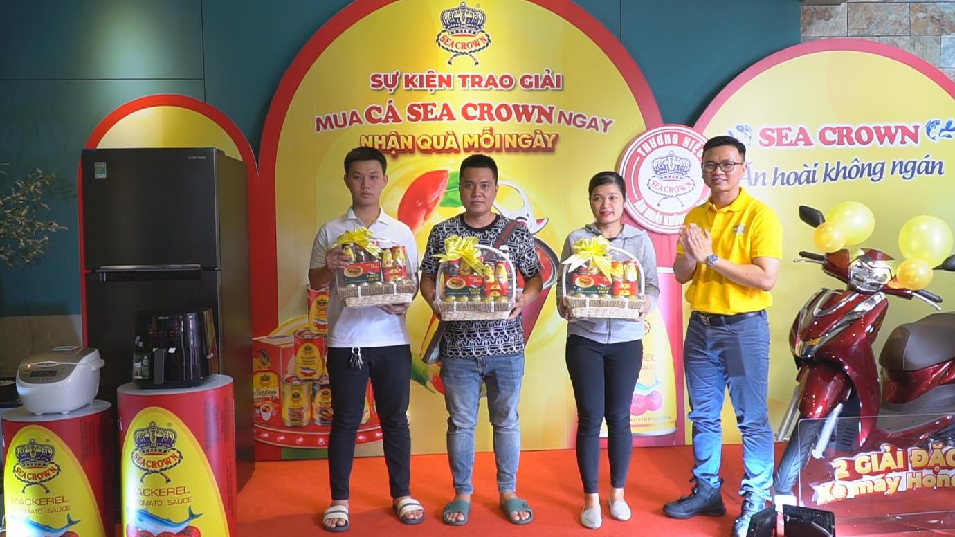 Nautilus Food trao giải &ldquo;Mua c&aacute; Sea Crown ngay, nhận qu&agrave; mỗi ng&agrave;y&rdquo; cho 46 kh&aacute;ch h&agrave;ng - Ảnh 2.