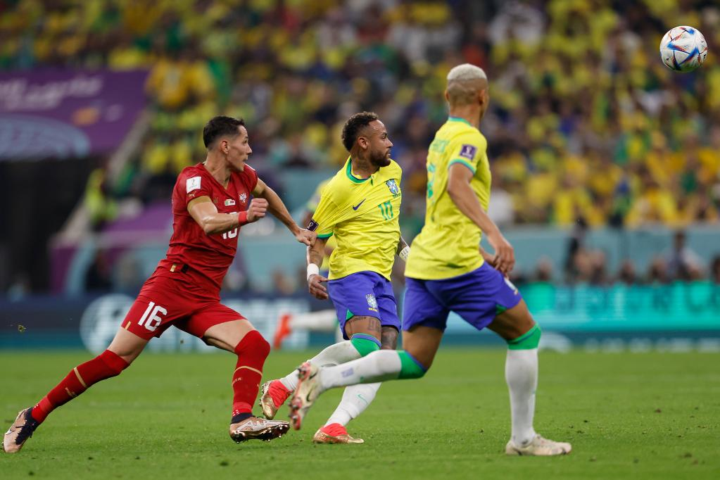 Neymar dính chấn thương, Selecao thót tim nguyện cầu - Ảnh 1.