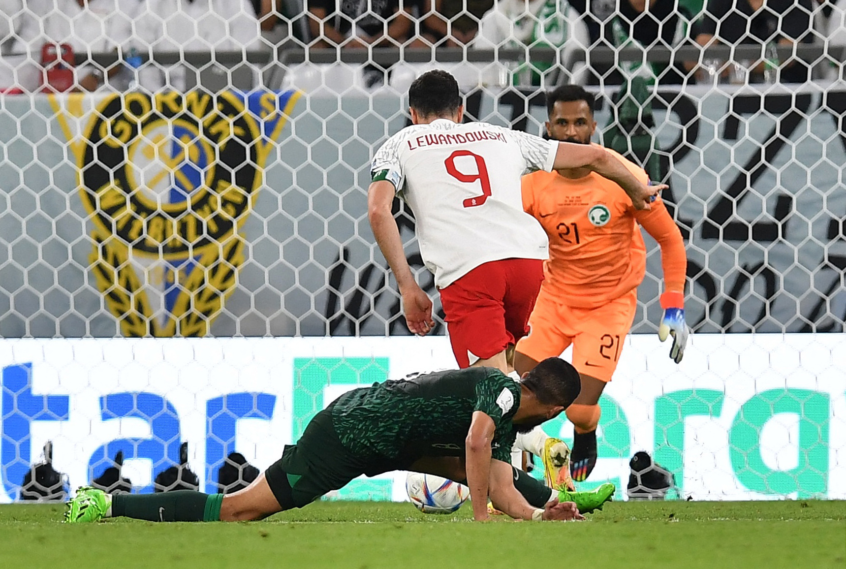 Thắng Ả Rập Saudi 2-0, Đại b&agrave;ng trắng Ba Lan bay cao s&acirc;n Al Rayyan - Ảnh 9.