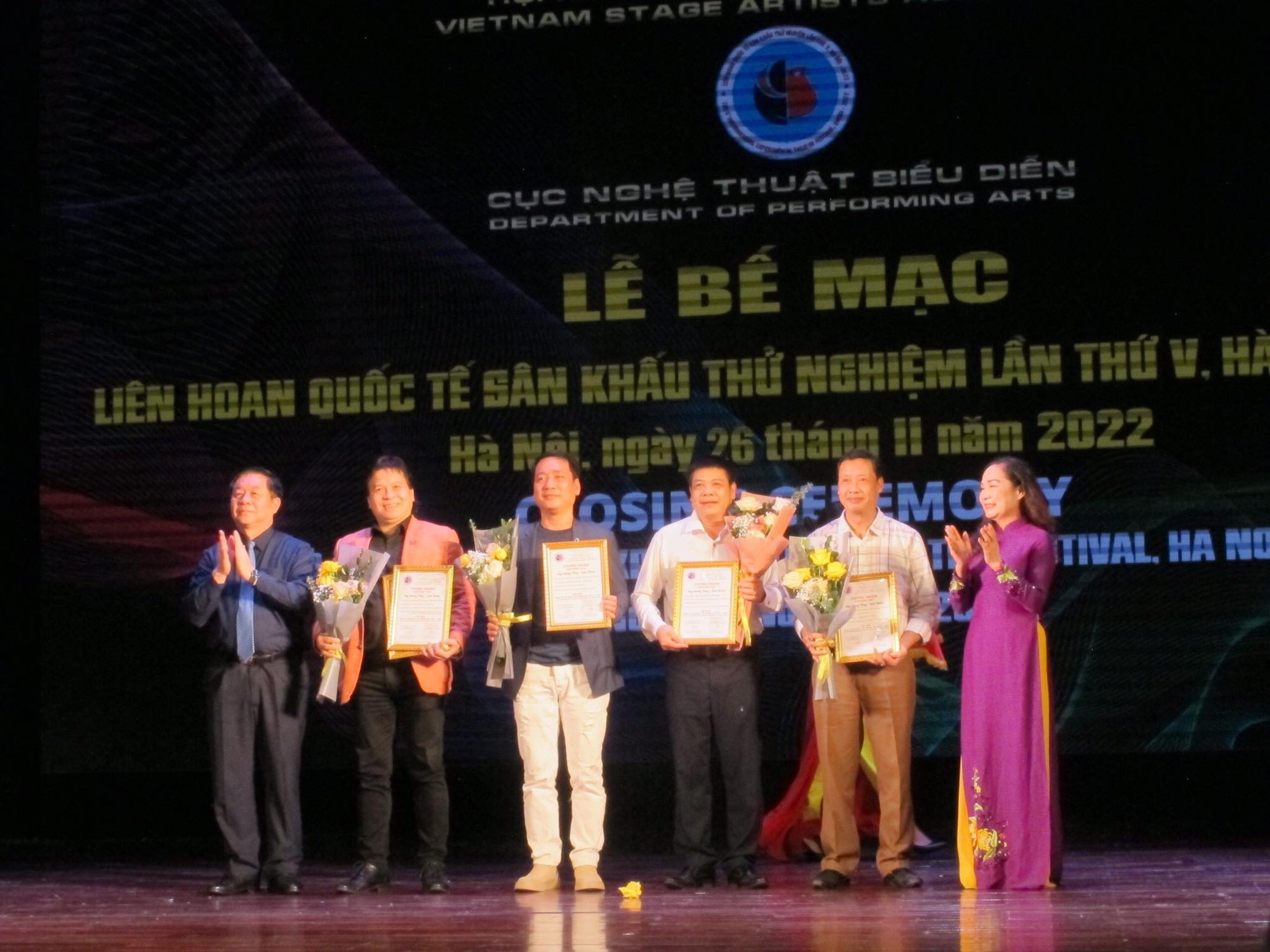 82 giải thưởng được trao tại Li&ecirc;n hoan quốc tế s&acirc;n khấu thử nghiệm lần V &ndash; năm 2022 - Ảnh 2.