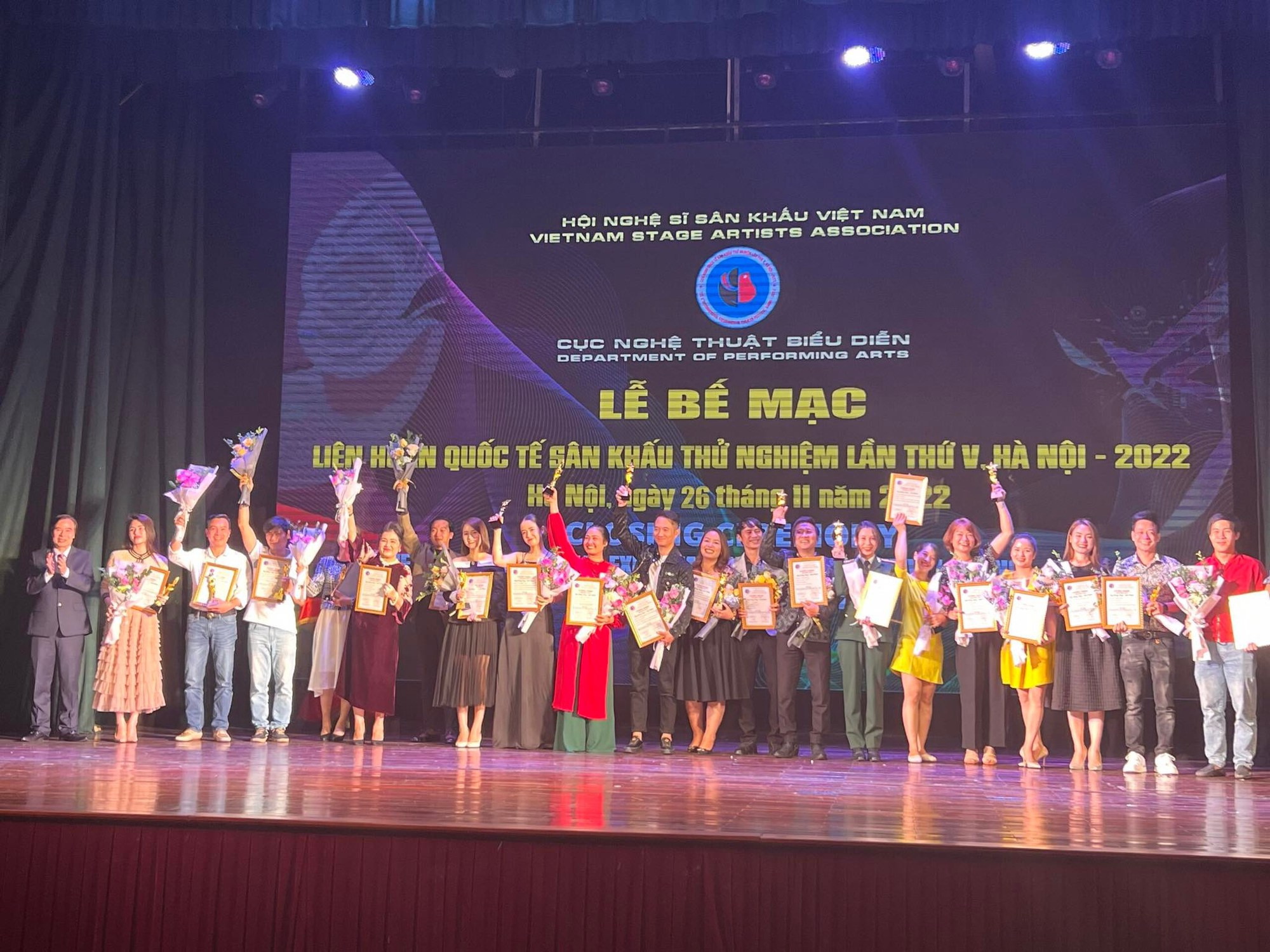 82 giải thưởng được trao tại Li&ecirc;n hoan quốc tế s&acirc;n khấu thử nghiệm lần V &ndash; năm 2022 - Ảnh 3.