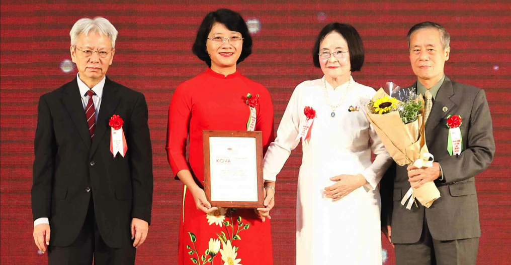 Hai nh&agrave; khoa học nữ nhận Giải thưởng KOVA năm 2022 - Ảnh 1.