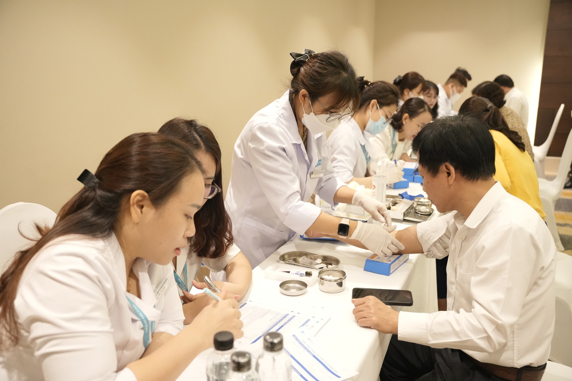 Triển vọng mới: Lấy máu 1 lần phát hiện sớm 5 loại ung thư thường gặp