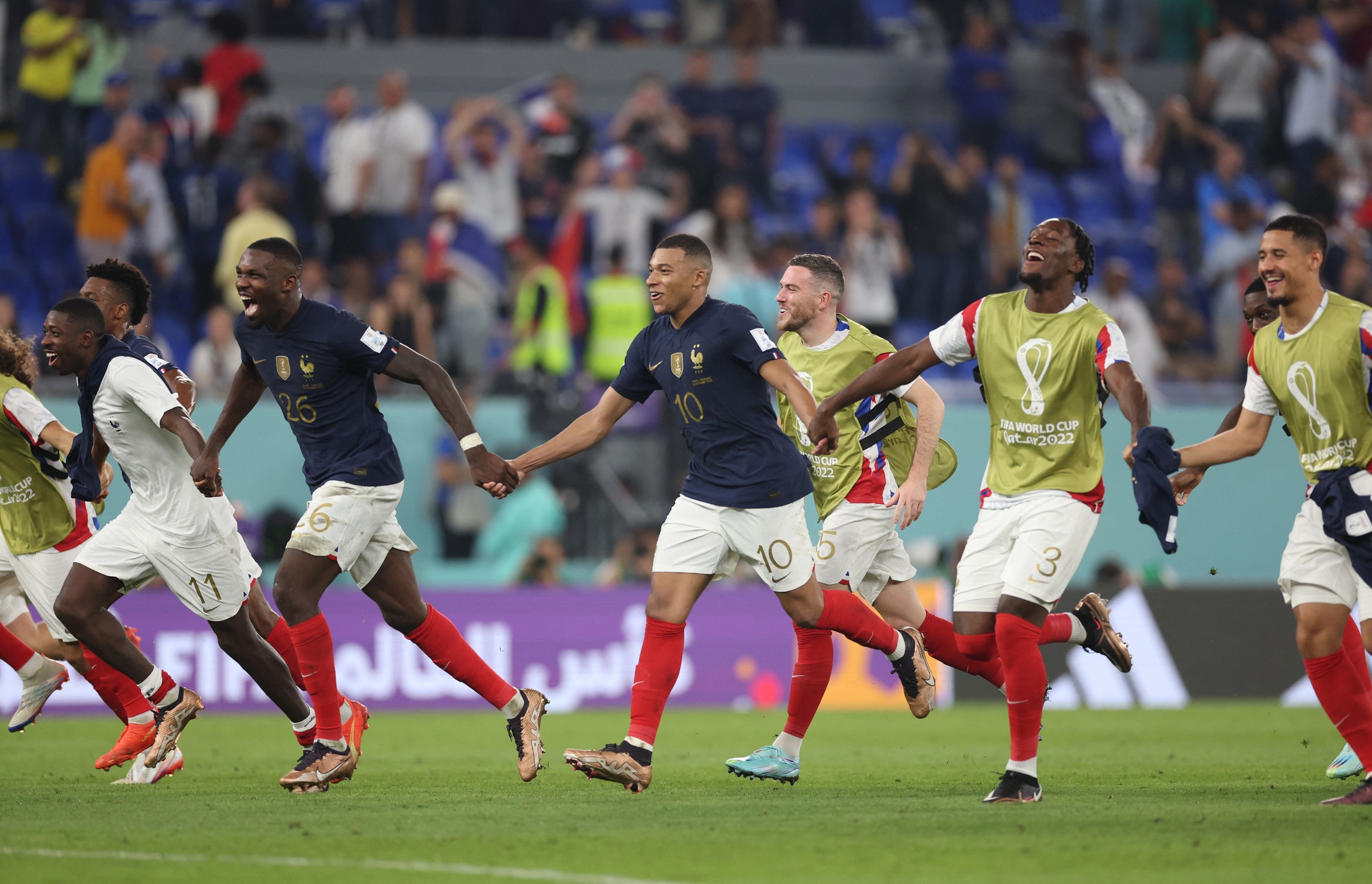 Mbappe lập c&uacute; đ&uacute;p, tuyển Ph&aacute;p sớm gi&agrave;nh suất v&agrave;o v&ograve;ng 1/8 World Cup 2022 - Ảnh 9.