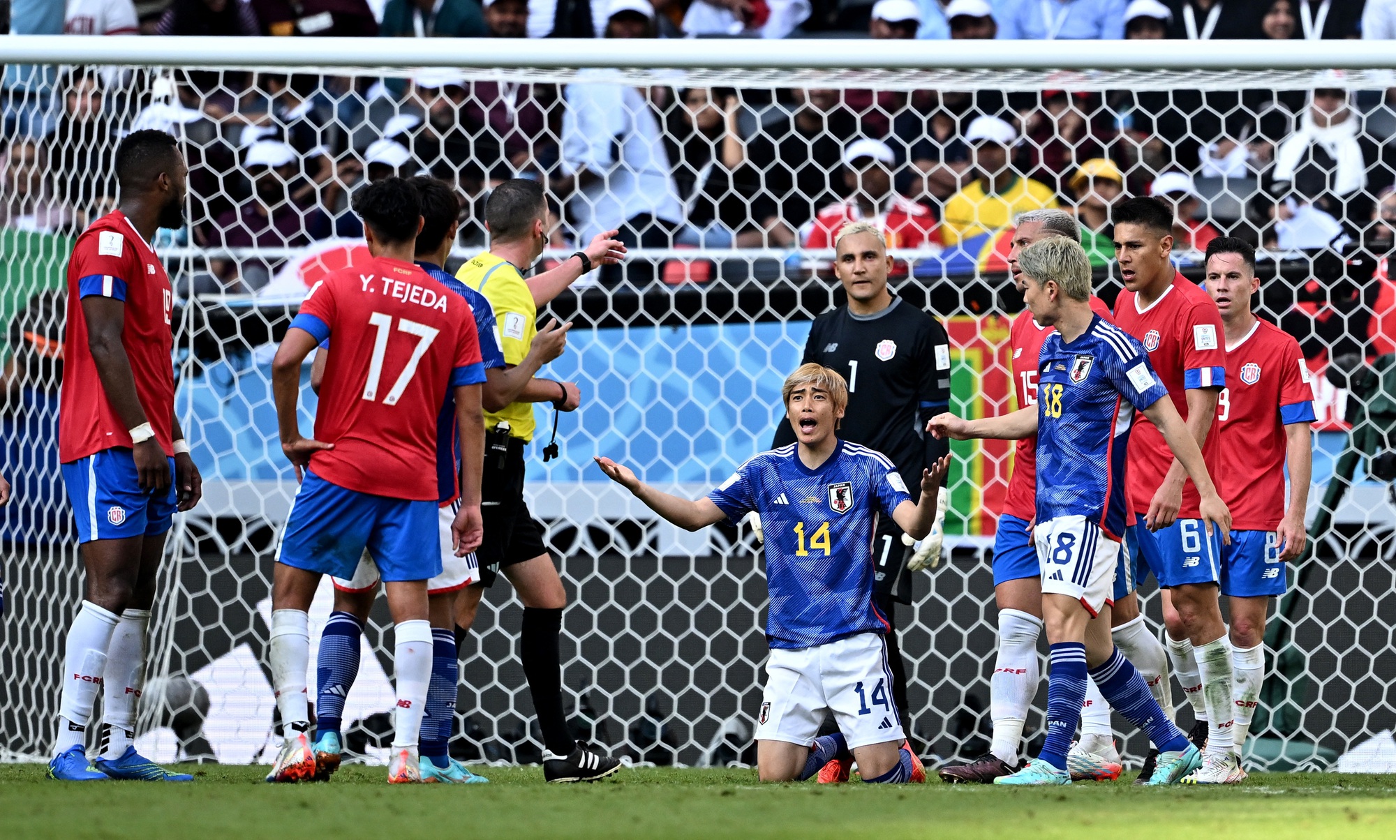 Nhật Bản - Costa Rica 0-1: Bất ngờ Los Ticos với chiến thắng mở m&agrave;n - Ảnh 5.