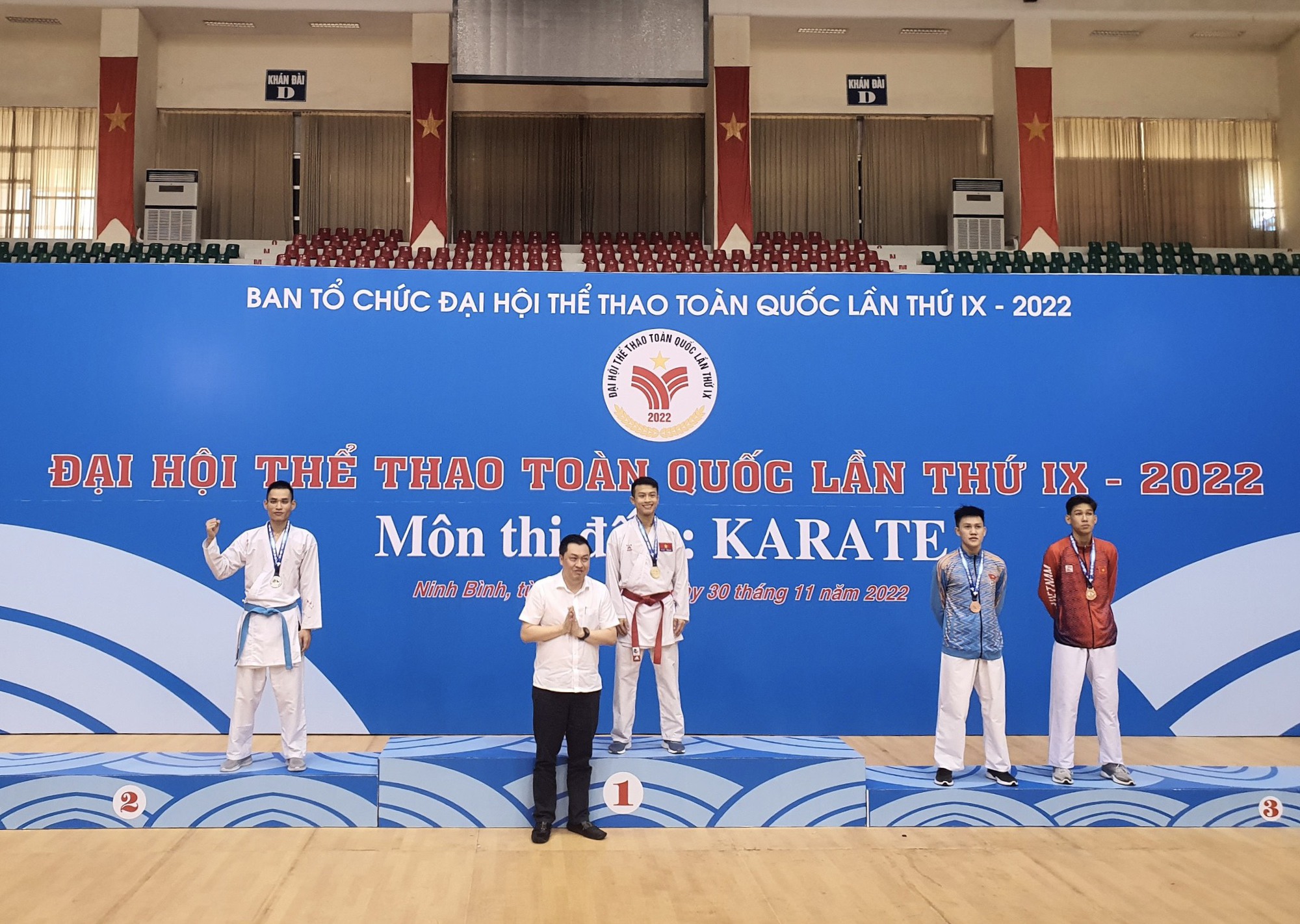 VĐV Nguyễn Thanh Duy mang huy chương v&agrave;ng về cho karate B&igrave;nh Dương - Ảnh 1.
