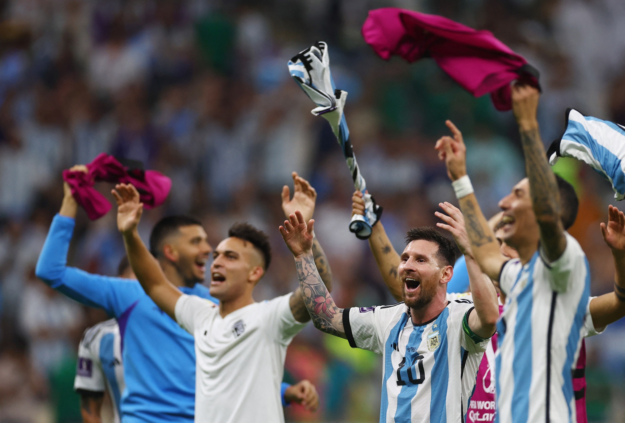 Mưa kỷ lục gọi t&ecirc;n Messi, Argentina mơ bước qua v&ograve;ng bảng - Ảnh 4.