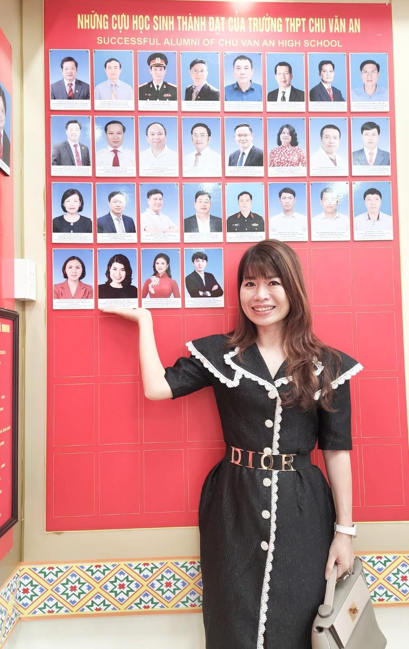 Diễn giả - MC Thi Thảo c&ugrave;ng diễn vi&ecirc;n Ng&ocirc; C&ocirc;ng Tuấn Anh l&agrave;m gi&aacute;m khảo tại Th&aacute;i Nguy&ecirc;n - Ảnh 3.