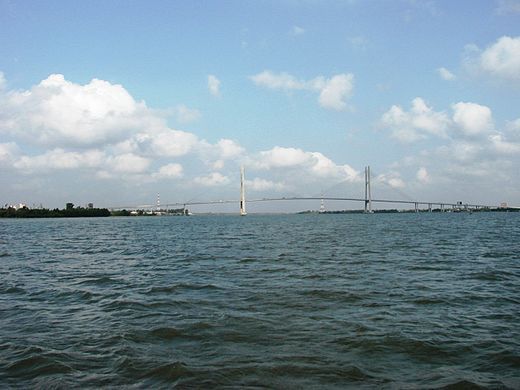 Gió Tây lạnh lùng